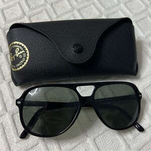 Ray-Ban Black Aviator Polarized Sunglasses